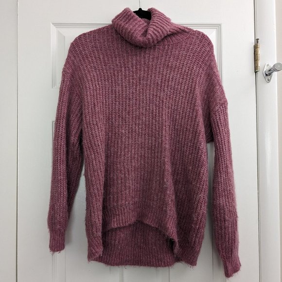 Old Navy Sweaters - Old Navy Tunic Length Pink Oversized Turtleneck (S)